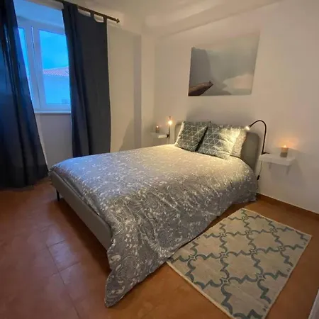 Blue Lagoon - Fechado Lagoa De Obidos