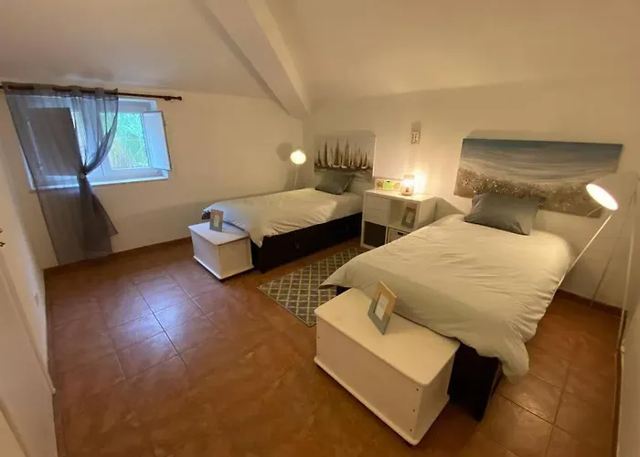 Blue Lagoon - Fechado Lagoa De Obidos